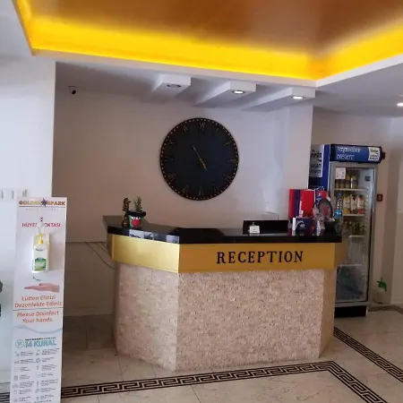Golden Spark Apartmanhotel 3*
